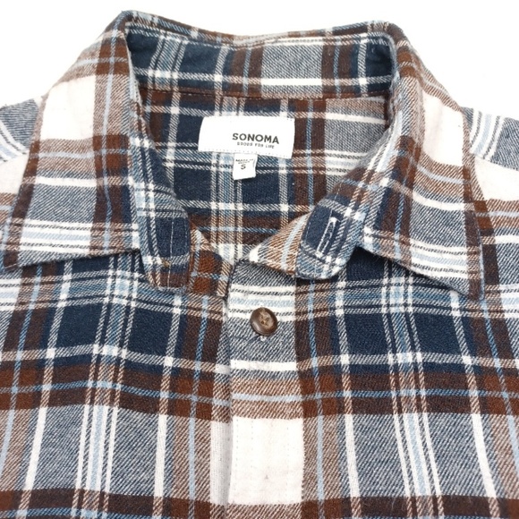 Men's beautiful tan plaid shirt. Size small. - Picture 10 of 14